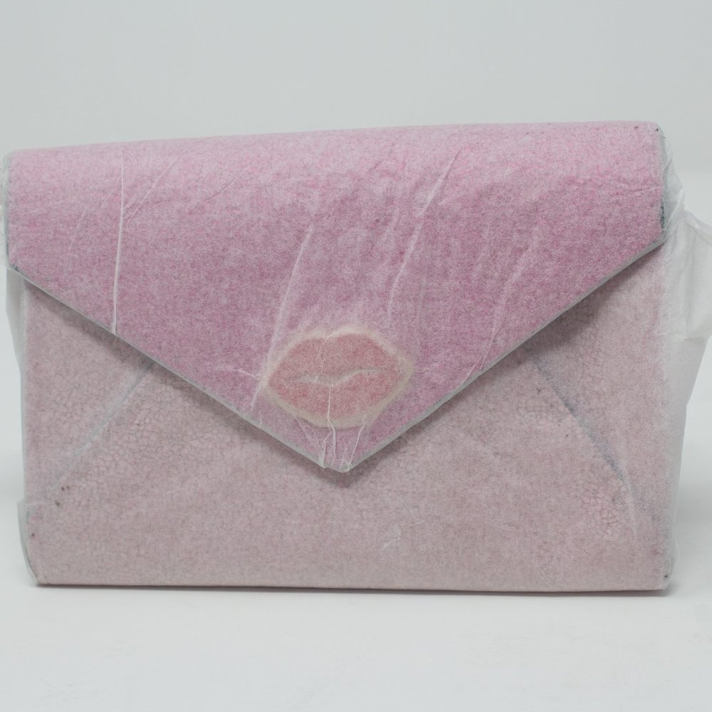 Victoria’s Secret Lips Card Holder with 💖keychain